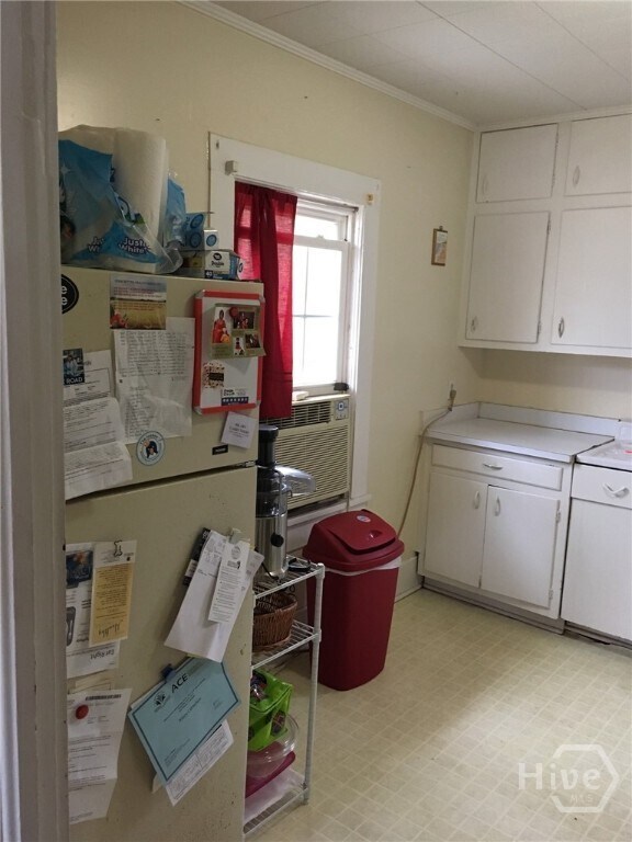 Foto del edificio - 880 Sunset Dr