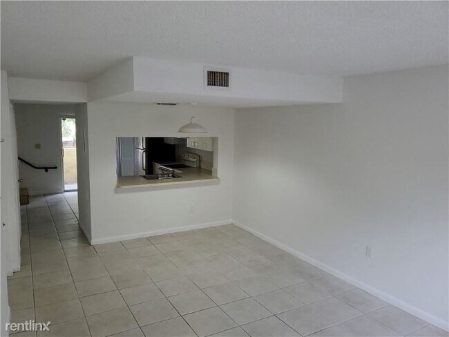 Building Photo - 14900 SW 82nd Terrace