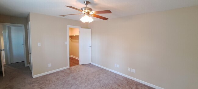 Foto del edificio - 1017 Stevens Creek Rd