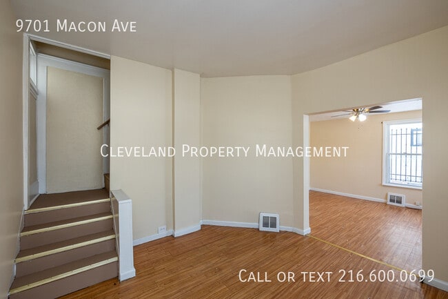 Foto del edificio - 9701 Macon Ave