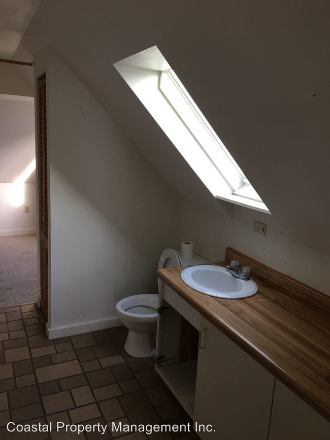 Foto del edificio - 1 br, 1 bath Apartment - 5 Congo Ave