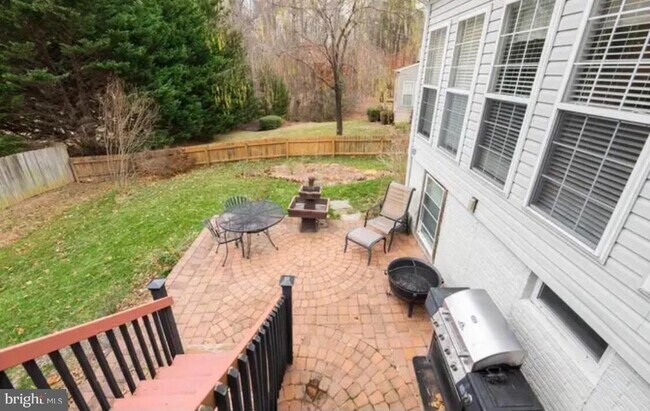 Foto del edificio - 35 Live Oak Ln