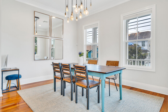 Dining room - 500 S Genois St