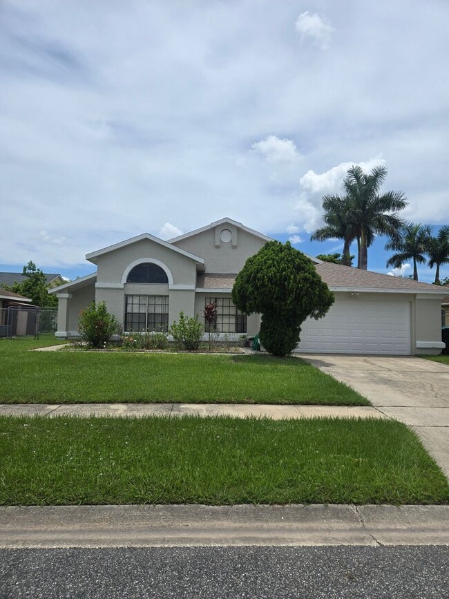 Charming 4-Bedroom Home Ready for You to M... - Charming 4-Bedroom Home Ready for You to M...