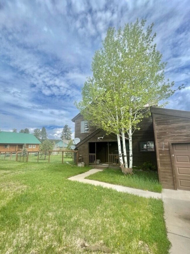 Foto del edificio - Beautiful Lake Hatcher Home With Views of ...