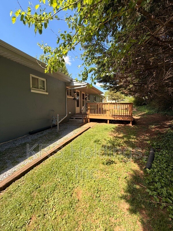 Foto del edificio - 8 Parkwood Ave