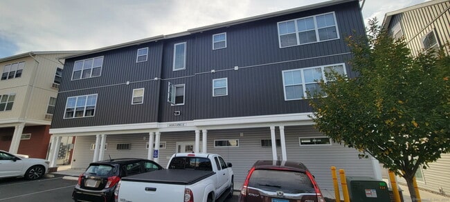 Building Photo - 155 Greenwood Ave