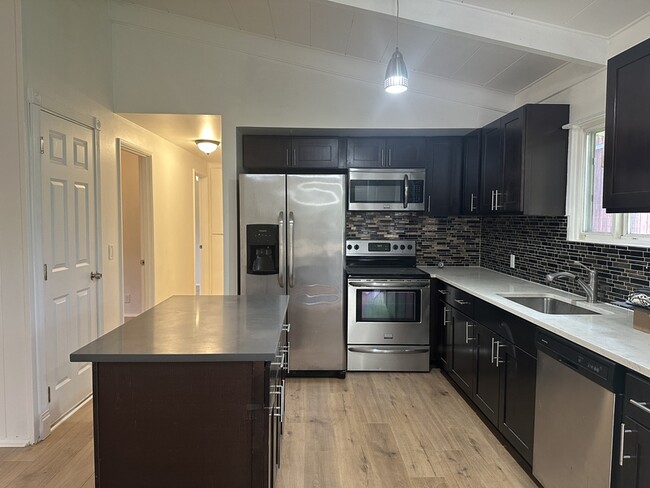 Foto del edificio - 18015 Sunnyside Ave N