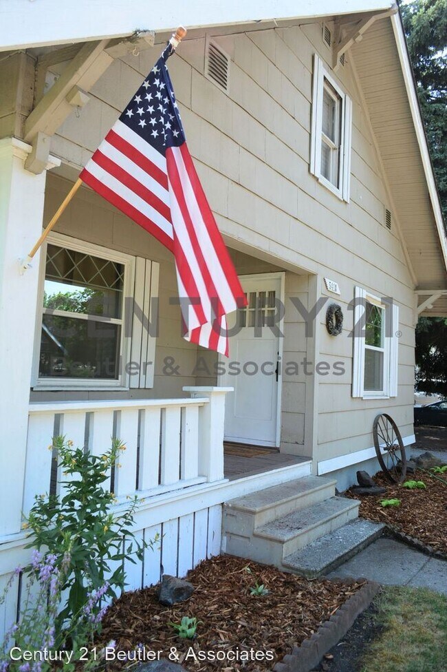 Foto del edificio - 2 br, 1.5 bath House - 5418 E Commerce Ave