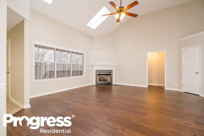 Building Photo - 6333 Paddington Way
