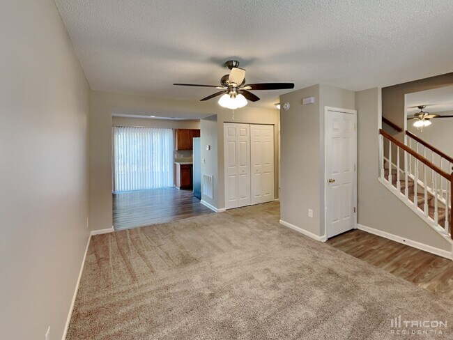 Foto del edificio - 741 Elderberry Ln