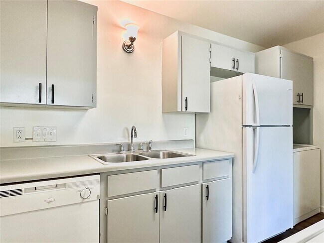 Foto del edificio - 8625 Fireside Dr