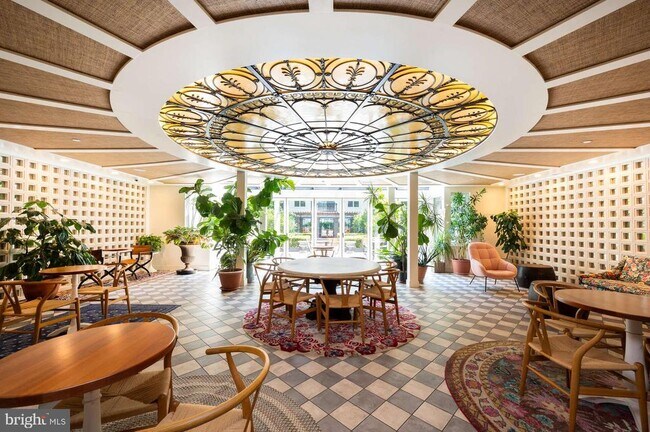 Foto del edificio - 1339 E St SE