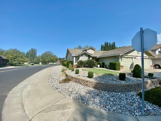Building Photo - 4 br, 2 bath House - 9080 Glenbury Court