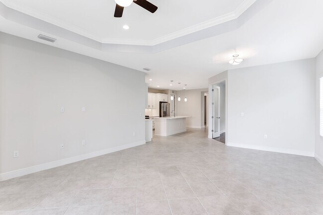 Building Photo - 2142 Marquesa Cir