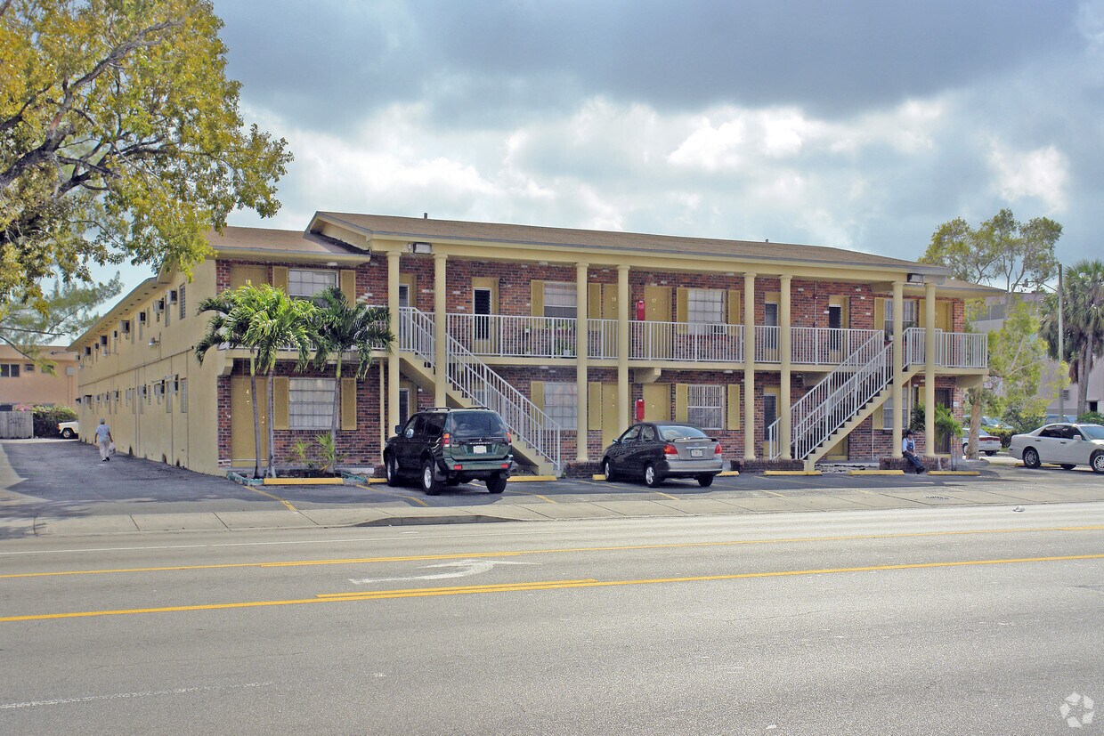 Building Photo - 3695 NW 9th St