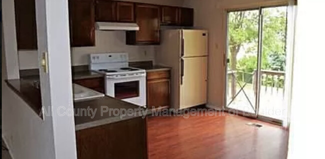 Building Photo - 1802 Everett Pl
