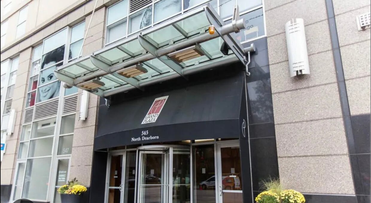 Primary Photo - 545 N Dearborn St
