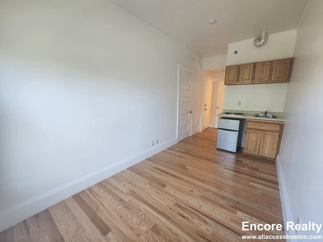 Foto del edificio - 1061 Beacon St