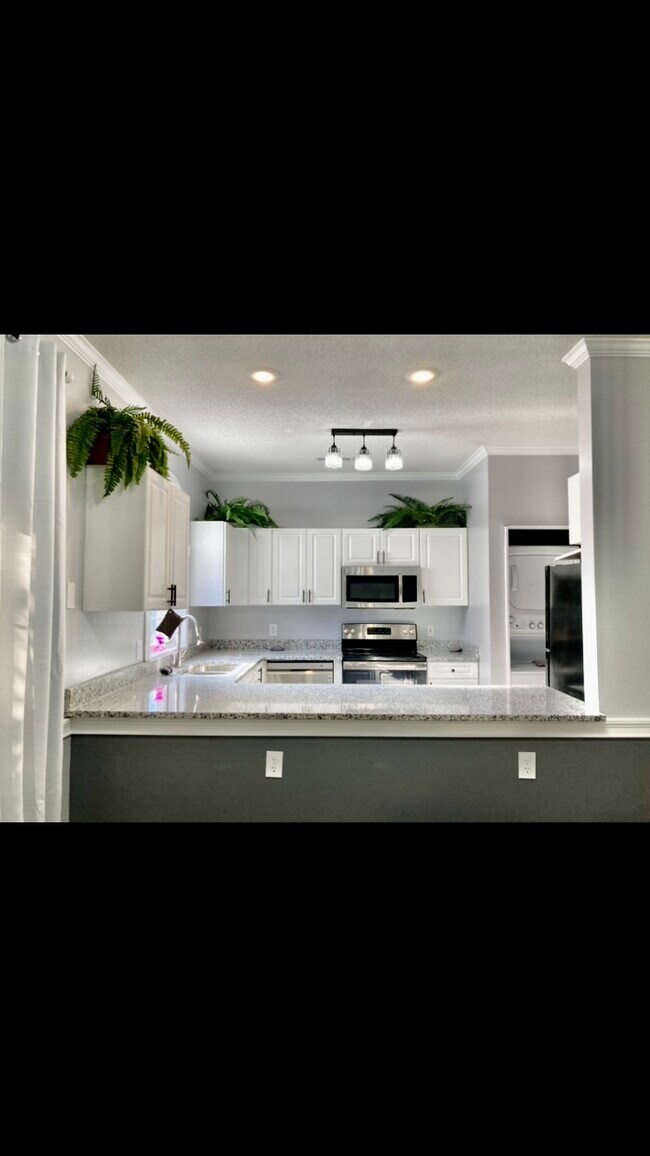 Foto del edificio - 4231 Hibiscus Dr