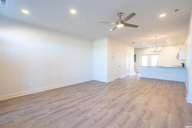 Building Photo - 3530 Pampas Dr