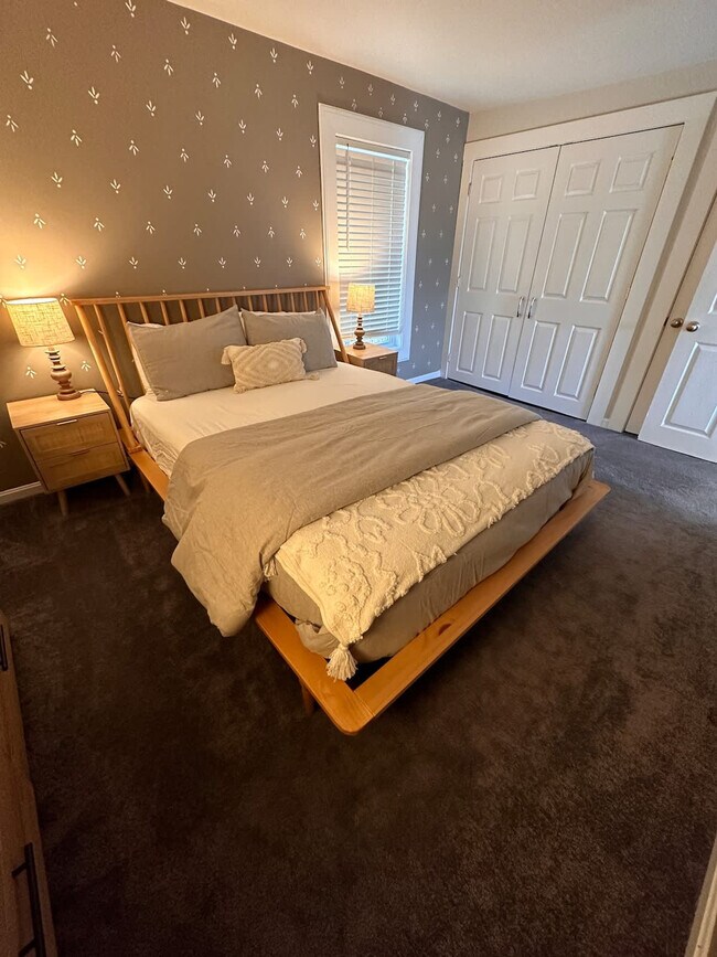 Building Photo - 18 Alpine Ct