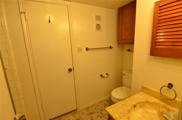 Foto del edificio - 13215 Emily Rd