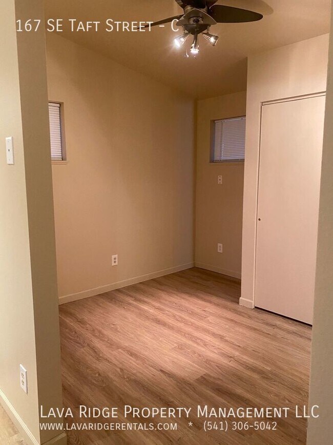 Foto del edificio - 167 SE Taft Ave