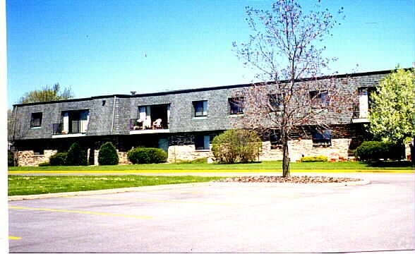 Primary Photo - 402 E Hickory St