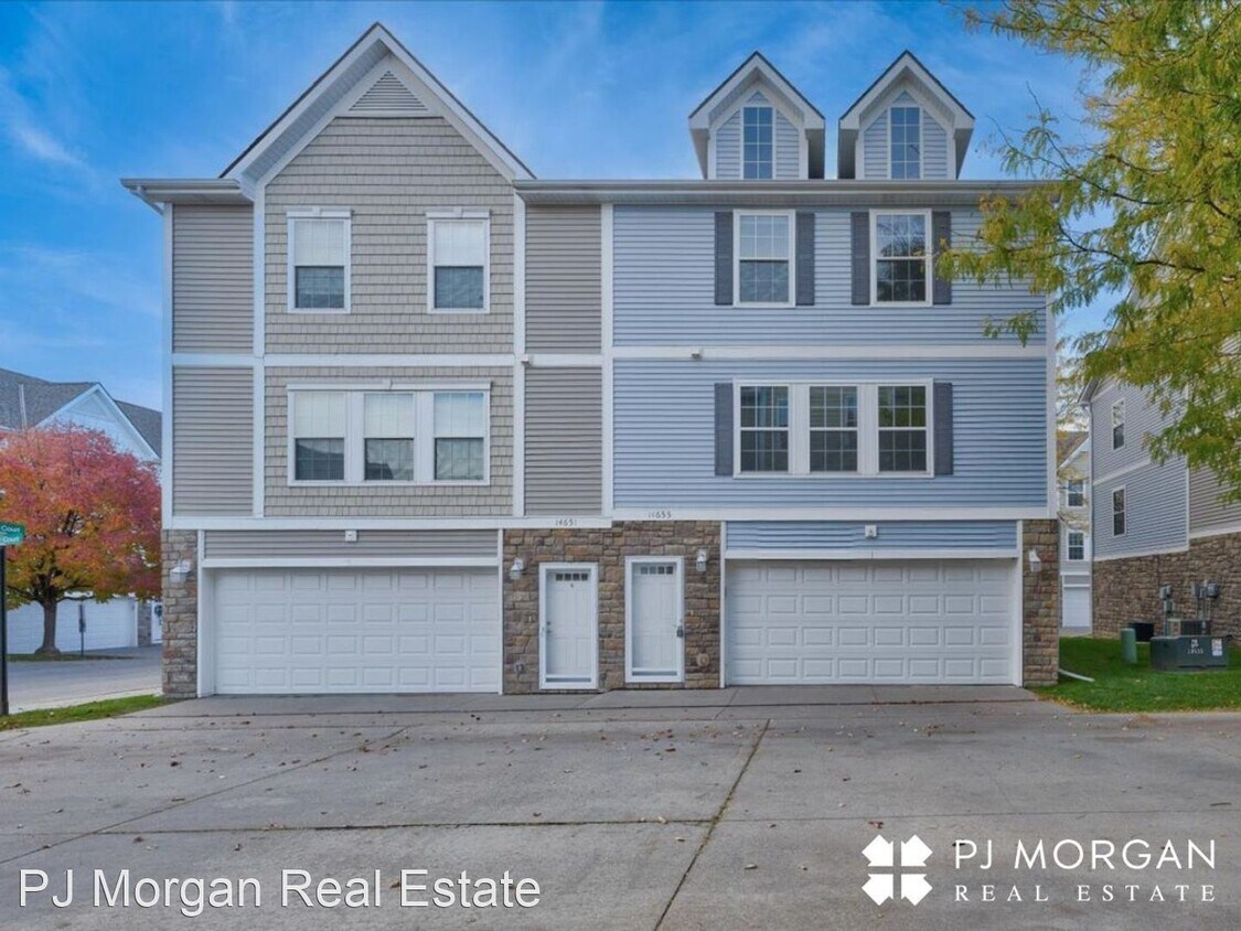 14655 Sahler Ct, Omaha, NE 68116 House Rental in Omaha, NE