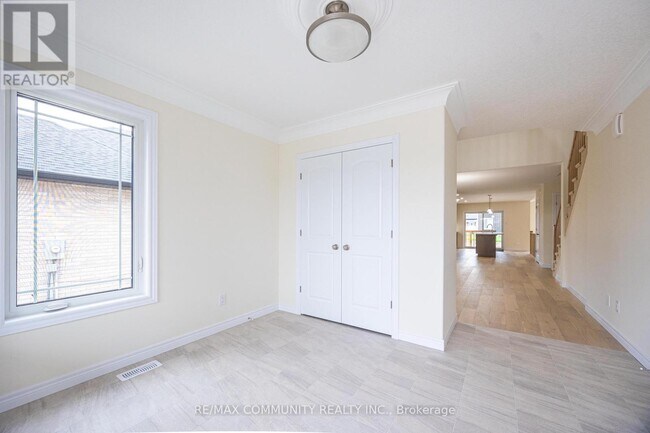 Photo du bâtiment - 6 Bradley Ln