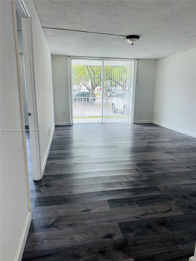 Building Photo - 484 NW 165th St