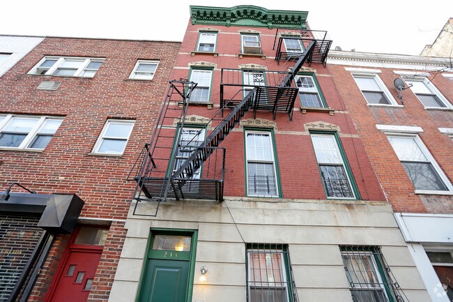 Foto del edificio - 233 Court St