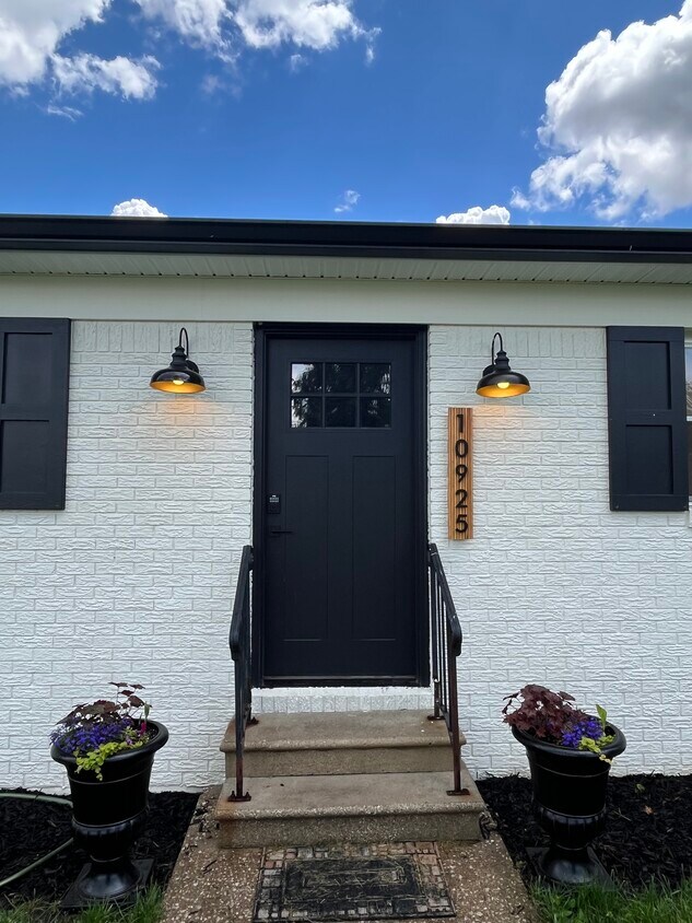 Foto principal - 10925 Otsego St