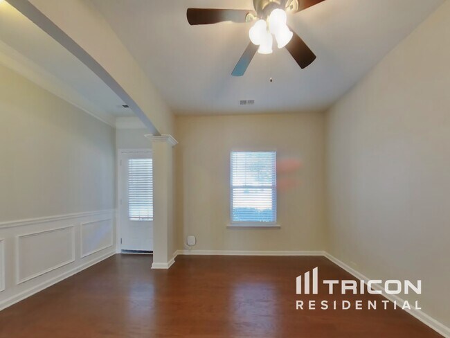 Foto del edificio - 147 Cherokee Reserve Cir