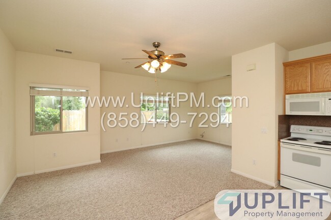 Foto del edificio - 1 bed 1 bath 810 sqft ADU in San Diego Cou...