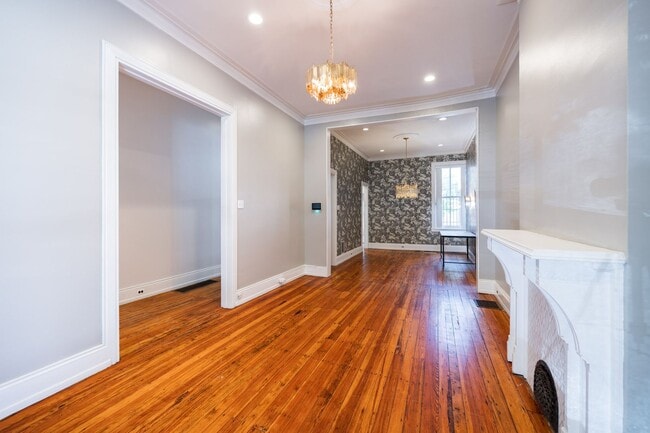 Photo - 206 S 43rd St House