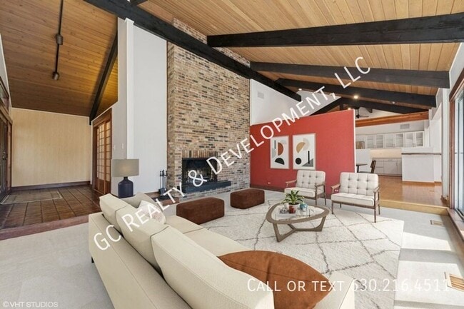 Foto del edificio - 118 Carriage Rd