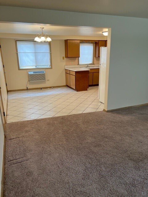 Foto del edificio - 6744 W Diversey Ave