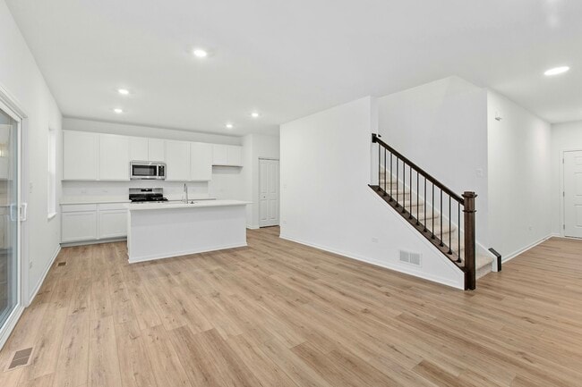 Building Photo - 10973 Green Pl