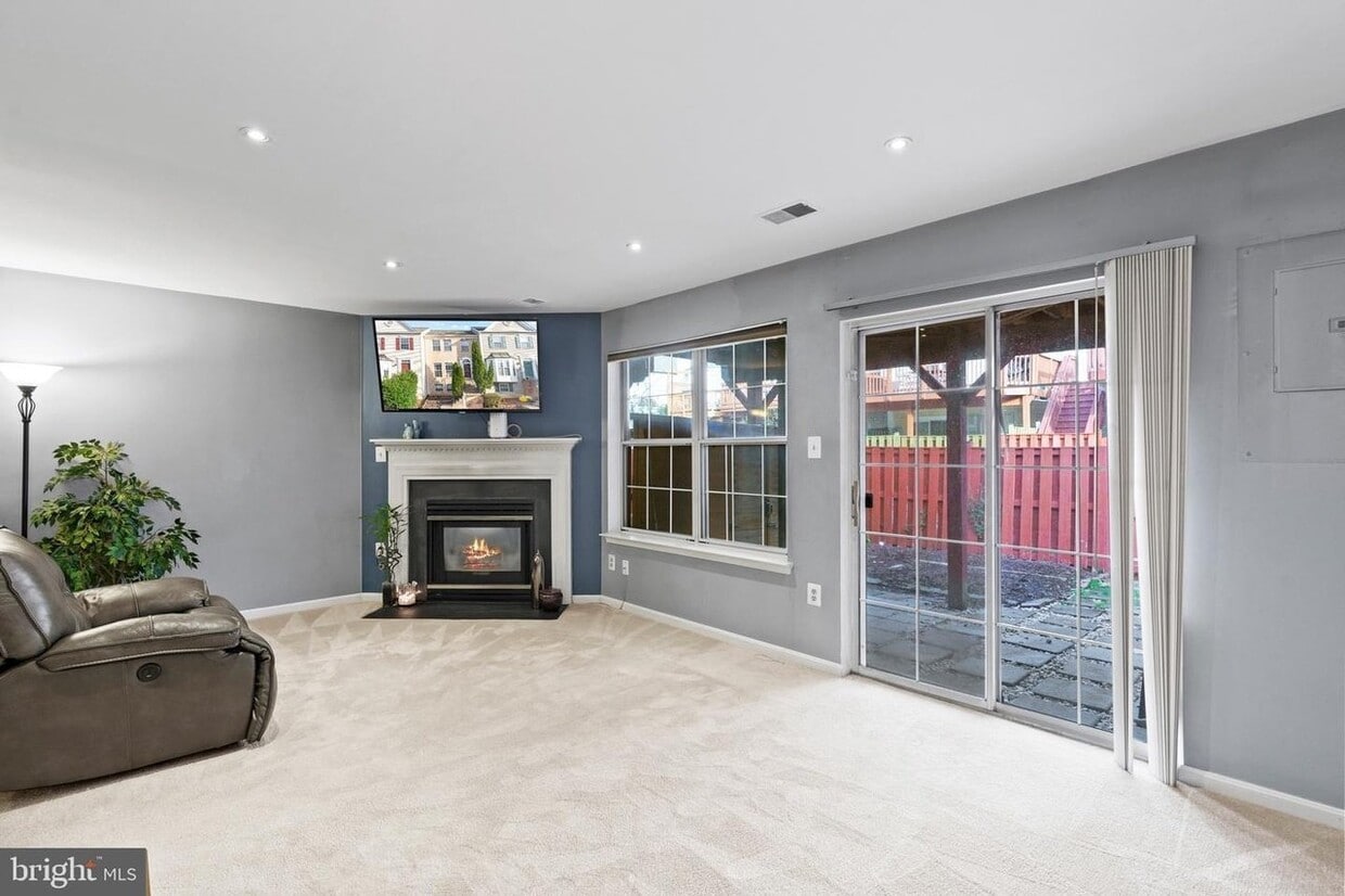 Photo - 13138 Quail Creek Ln (Fairfax, VA)