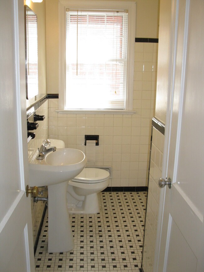 Foto del edificio - 3131 W Grace St