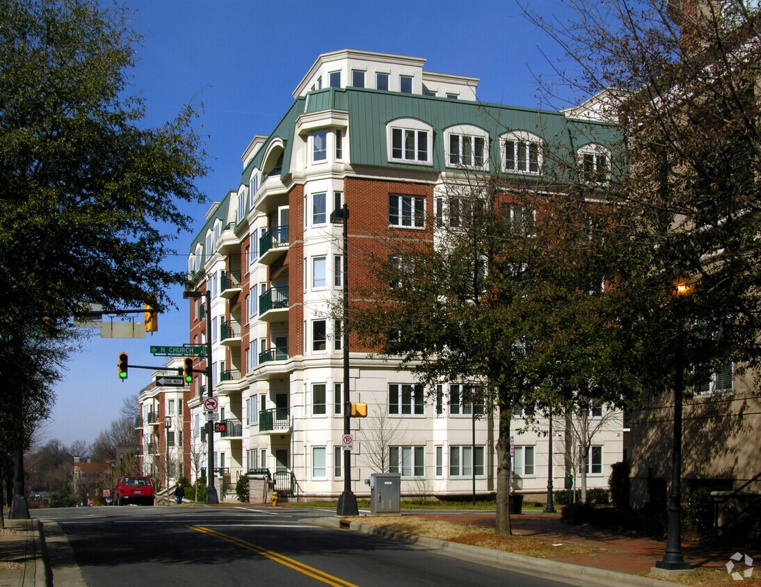 Jefferson Square Apartments in Charlotte, NC