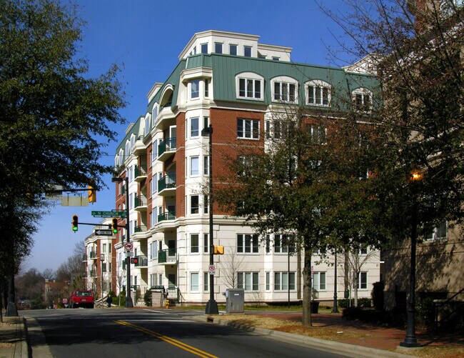 Looking west from West 7th Street - Jefferson Square