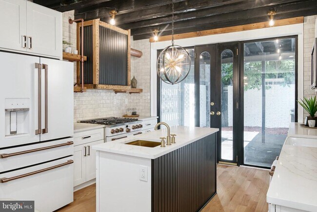 Foto del edificio - 1937 Waverly St