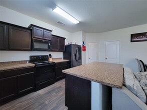 Building Photo - 17119 Sugar River