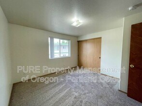 Building Photo - 2619 SE 125th Ave