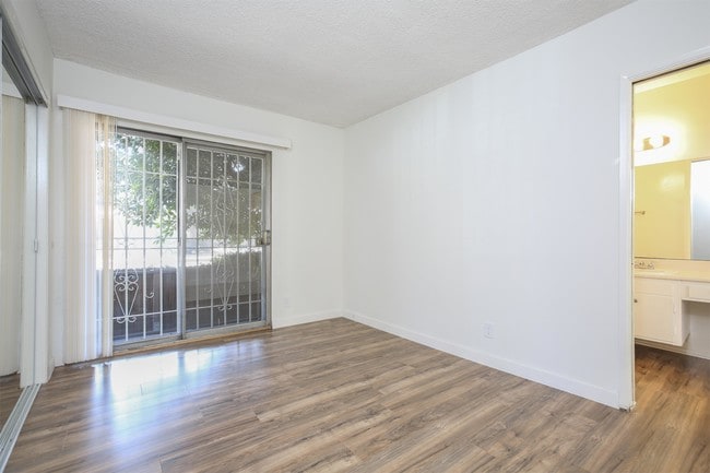 Building Photo - 1311 Venice Blvd