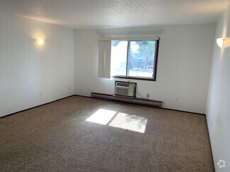 Building Photo - 4404 Markle Rd