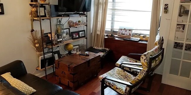 Building Photo - 2 S End Ave